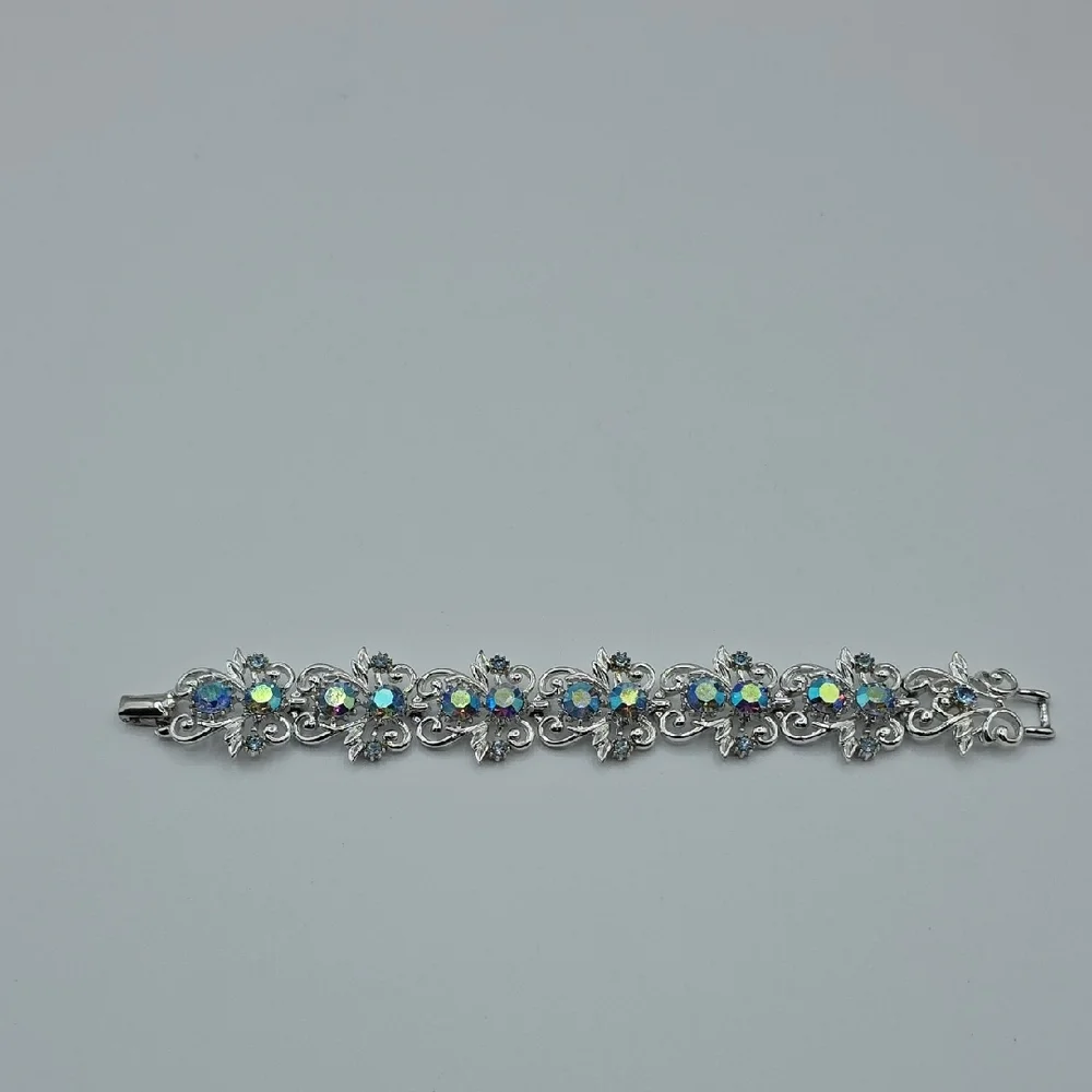 Coro bracelet intricate